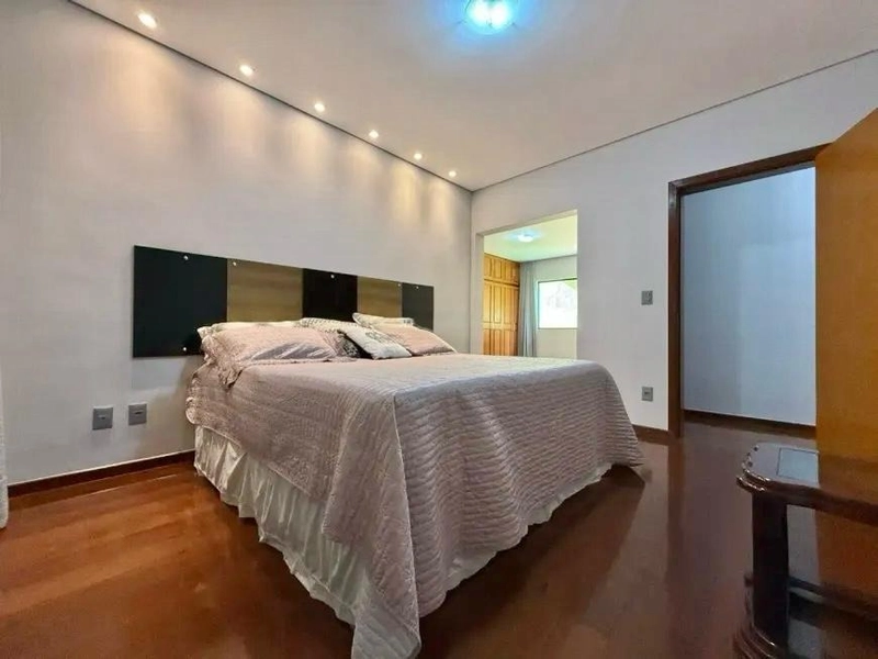 CASA LINEAR | 04 QUARTOS | 02 SUITES | 03 BANHEIROS | 04 VAGAS: 12ª foto da galeria de imagens do imóvel