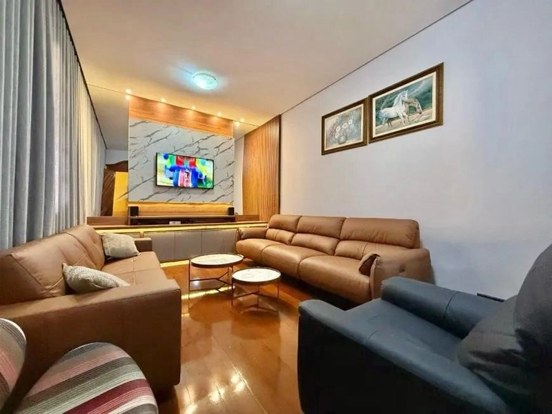 CASA LINEAR | 04 QUARTOS | 02 SUITES | 03 BANHEIROS | 04 VAGAS: 5ª foto da galeria de imagens do imóvel