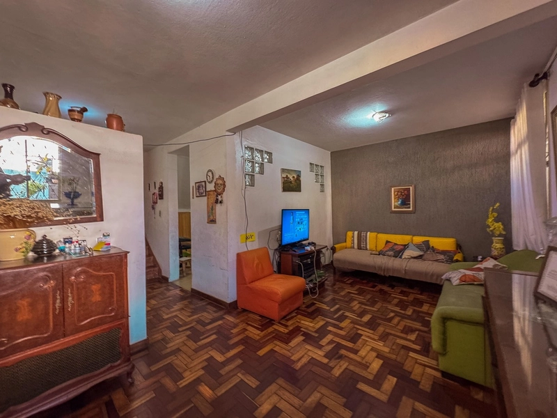 CASA Á VENDA NO ALIPIO DE MELO | 04 QUARTOS | 2 BANHOS | 2 VAGAS |: 6ª foto da galeria de imagens do imóvel