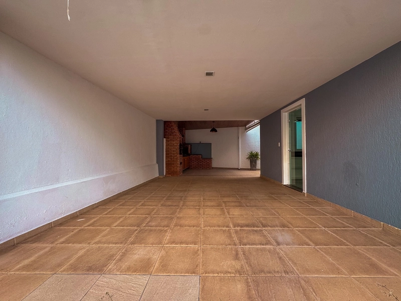 LINDA CASA Á VENDA | BAIRRO CASTELO | LOTE 298M²: 9ª foto da galeria de imagens do imóvel