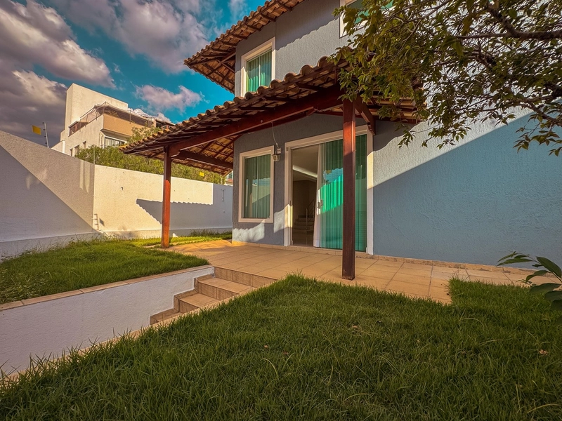 LINDA CASA Á VENDA | BAIRRO CASTELO | LOTE 298M²: 1ª foto da galeria de imagens do imóvel