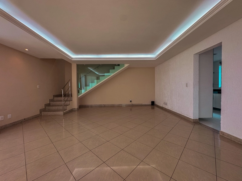 LINDA CASA Á VENDA | BAIRRO CASTELO | LOTE 298M²: 13ª foto da galeria de imagens do imóvel