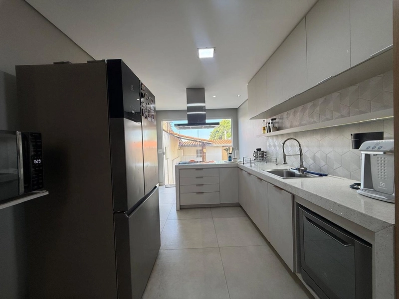 CASA LINEAR À VENDA | 4 QUARTOS | ESPAÇO GOURMET | 3 VAGAS: 11ª foto da galeria de imagens do imóvel