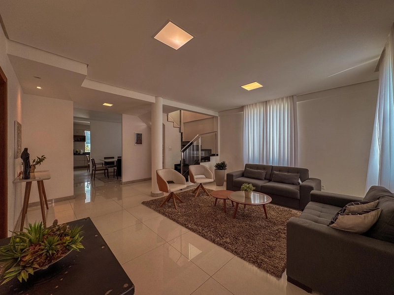 CASA l 6 QUARTOS l 03 BANHEIROS | SUITE| 05 VAGAS: 12ª foto da galeria de imagens do imóvel