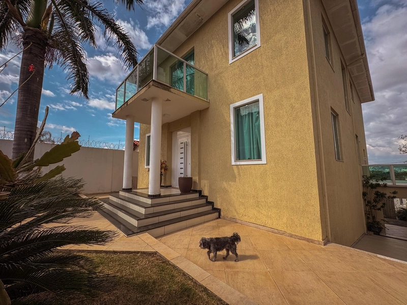 CASA l 6 QUARTOS l 03 BANHEIROS | SUITE| 05 VAGAS: 2ª foto da galeria de imagens do imóvel