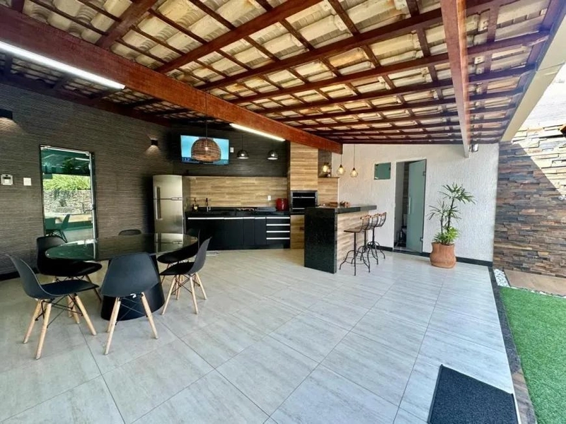 CASA l 2 QUARTOS l 01 SUITE | 03 BANHEIROS | 04 VAGAS: 1ª foto da galeria de imagens do imóvel