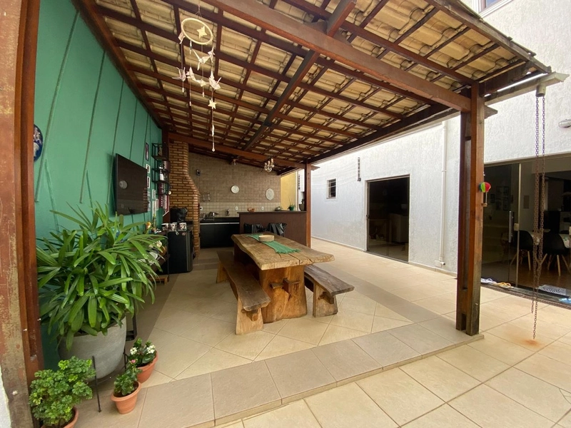 CASA l 04 QUARTOS l 01 SUITE | 04 BANHEIROS | 08 VAGAS: 15ª foto da galeria de imagens do imóvel