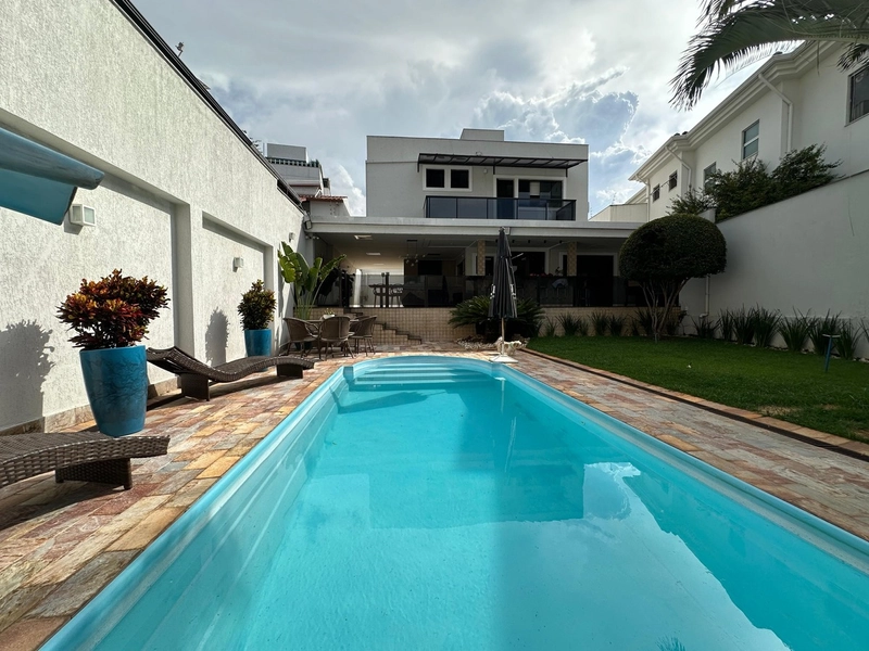 Belíssima casa com piscina | 04 Quartos | 01 Suíte |04 banheiros |: 4ª foto da galeria de imagens do imóvel
