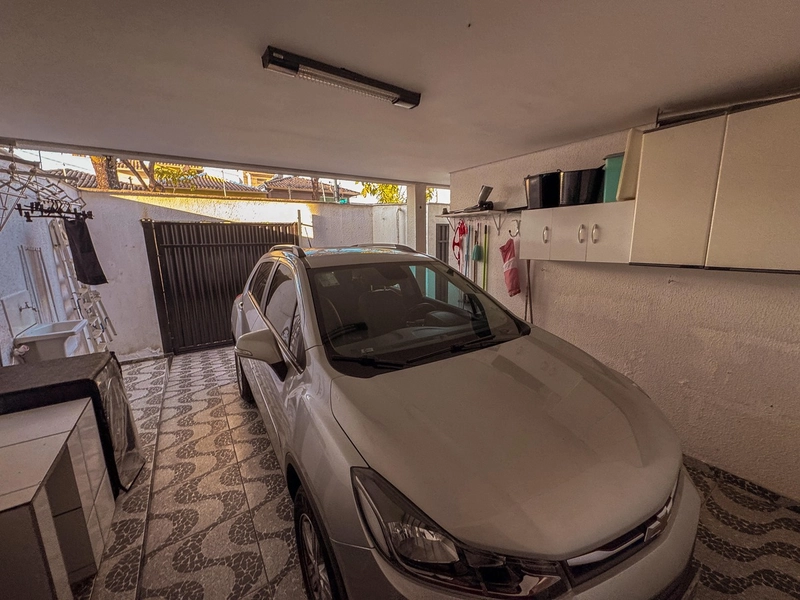 Belíssima Casa Geminada no Bairro Cabral | 170m² | 03 Quartos |: 3ª foto da galeria de imagens do imóvel