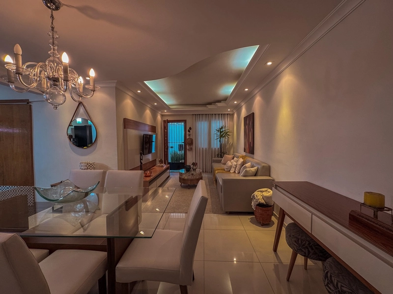 Belíssima Casa Geminada no Bairro Cabral | 170m² | 03 Quartos |: 8ª foto da galeria de imagens do imóvel