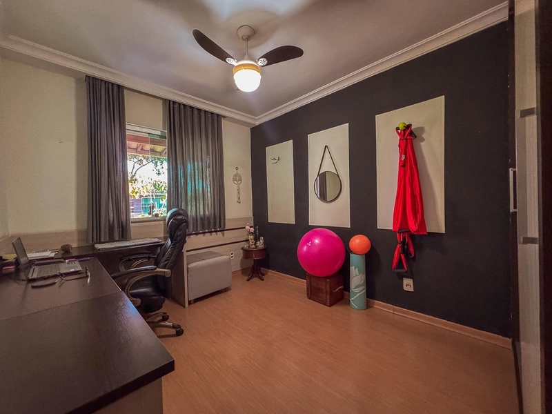 Belíssima Casa Geminada no Bairro Cabral | 170m² | 03 Quartos |: 20ª foto da galeria de imagens do imóvel