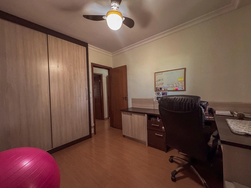 Belíssima Casa Geminada no Bairro Cabral | 170m² | 03 Quartos |: 22ª foto da galeria de imagens do imóvel