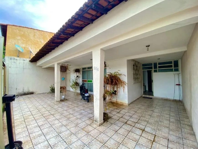 CASA | 3 QUARTOS| 01 SUITE | 02 BANHEIROS | 3 VAGAS: 1ª foto da galeria de imagens do imóvel