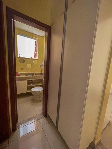 Belíssima Casa Geminada no Bairro Cabral | 250m² Construídos |: 17ª foto da galeria de imagens do imóvel