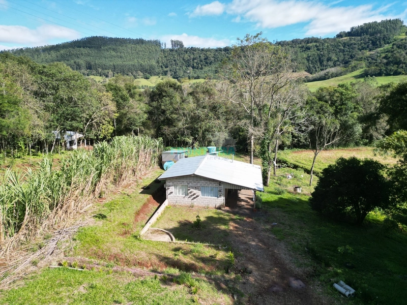 Chácara Pronta para Morar: 3ª foto da galeria de imagens do imóvel