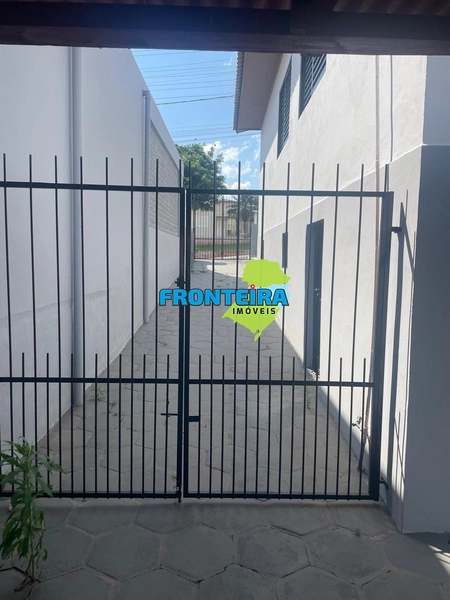 Casa Mista c/Terreno Amplo: 3ª foto da galeria de imagens do imóvel