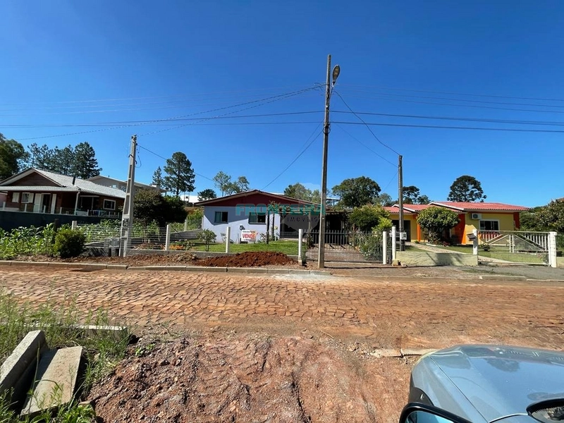 Casa Ampla em Cruzinhas: 8ª foto da galeria de imagens do imóvel