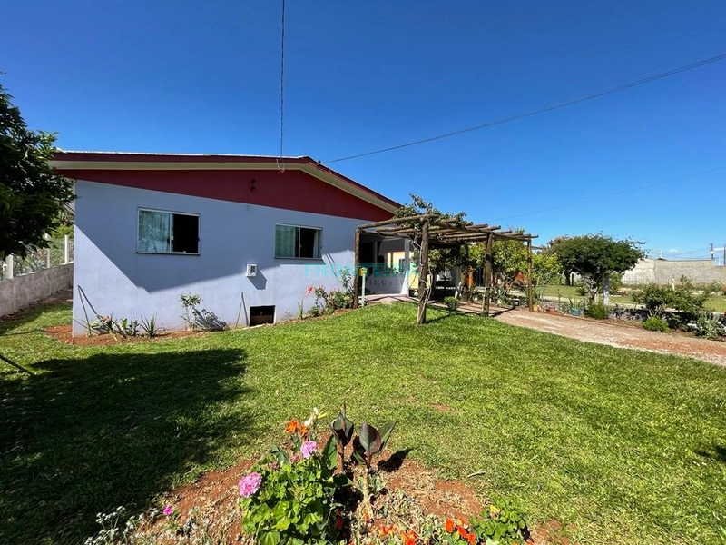 Casa Ampla em Cruzinhas: 6ª foto da galeria de imagens do imóvel