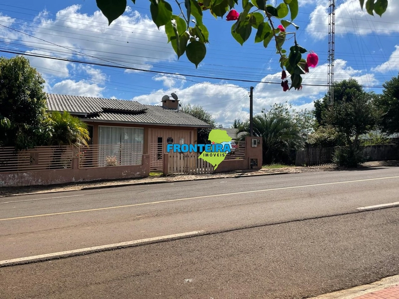Amplo Terreno com 2 Casas: 12ª foto da galeria de imagens do imóvel