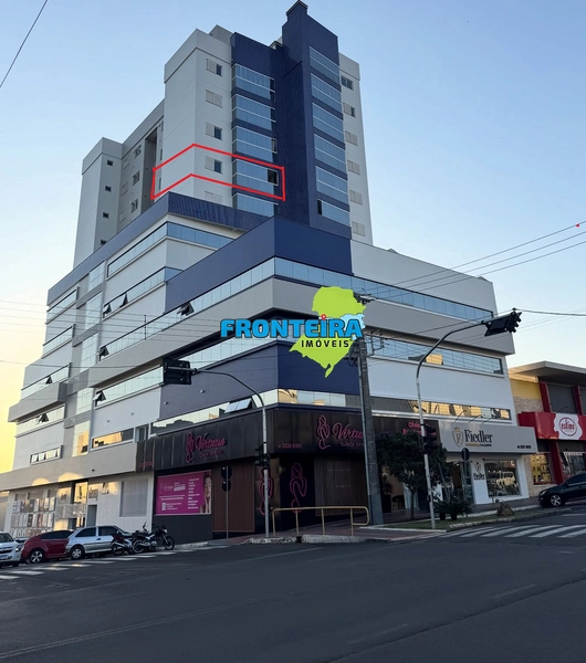 Apto no Centro Semi_Mobiliado: 1ª foto da galeria de imagens do imóvel