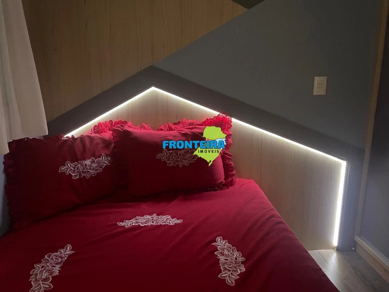 Apto no Centro Semi_Mobiliado: 4ª foto da galeria de imagens do imóvel