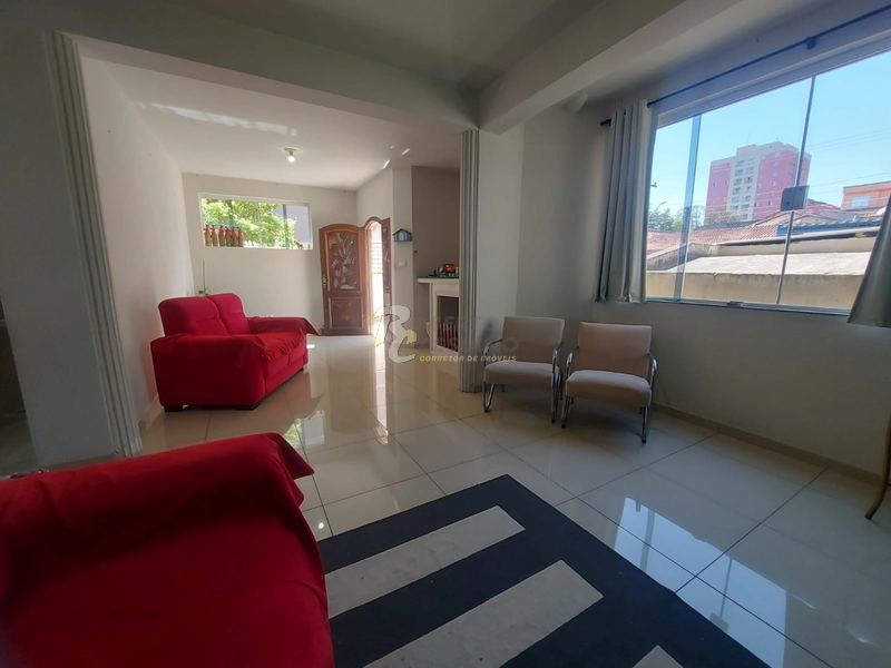 Sobrado com 3 suítes - Vl. Augusto, Mauá/SP