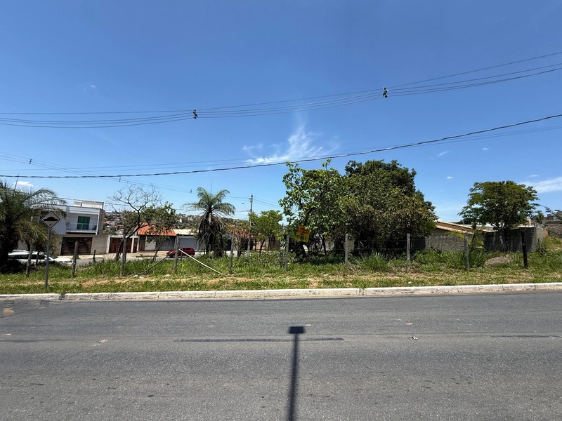 Lote comercial na área central de Lagoa Santa/MG!: 2ª foto da galeria de imagens do imóvel