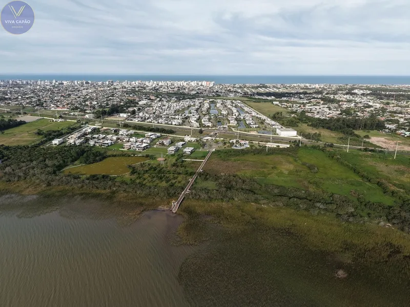 Charme e Modernidade à Beira da Lagoa – Sua Casa dos Sonhos: 29ª foto da galeria de imagens do imóvel