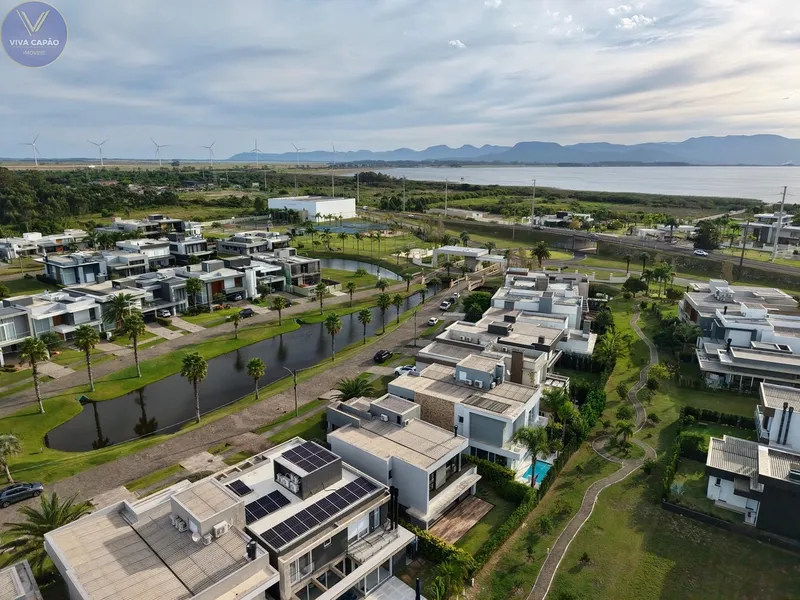 Charme e Modernidade à Beira da Lagoa – Sua Casa dos Sonhos: 26ª foto da galeria de imagens do imóvel