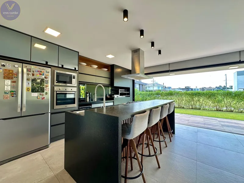 Charme e Modernidade à Beira da Lagoa – Sua Casa dos Sonhos: 8ª foto da galeria de imagens do imóvel