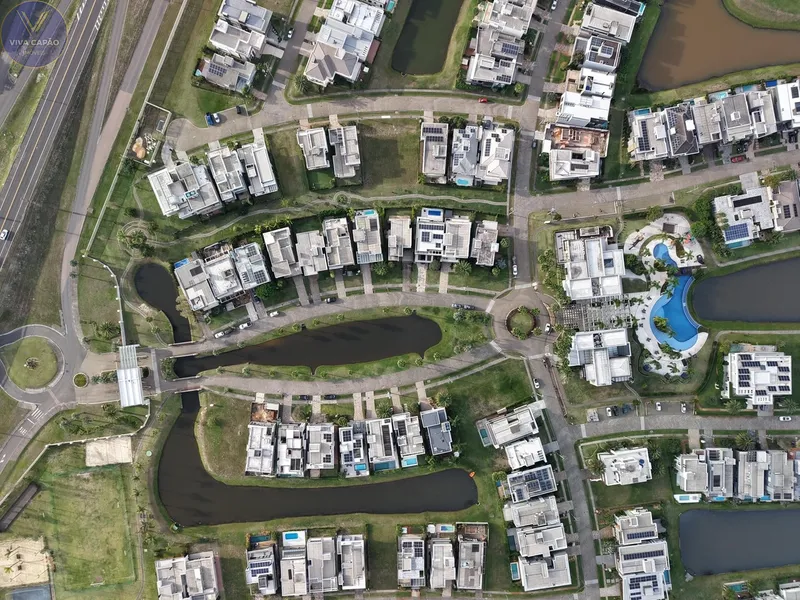 Charme e Modernidade à Beira da Lagoa – Sua Casa dos Sonhos: 27ª foto da galeria de imagens do imóvel
