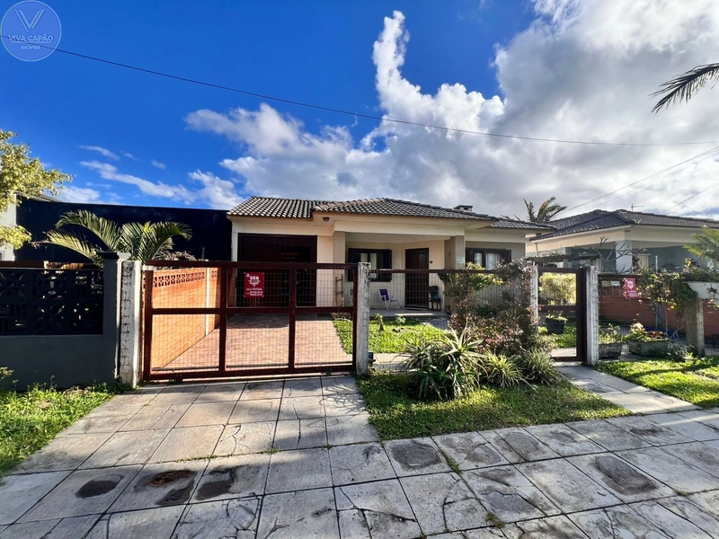 CASA À VENDA A POUCOS METROS DO MAR
