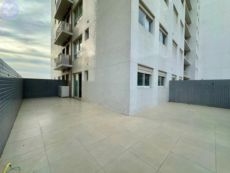 APARTAMENTO À VENDA COM TERRAÇO AMPLO