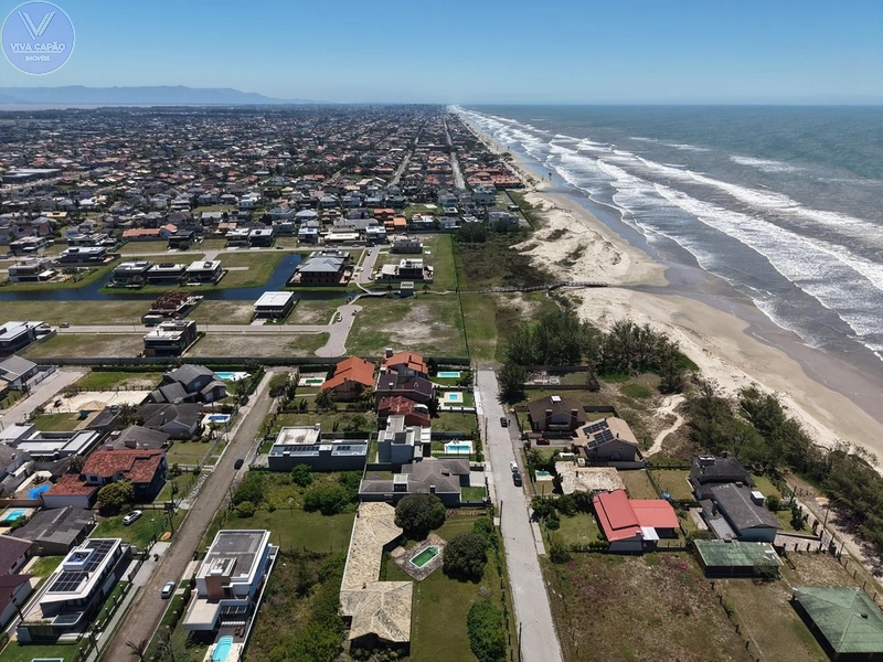 SOBRADO À VENDA EM XANGRI-LÁ, PRÓXIMO AO MAR: 7ª foto da galeria de imagens do imóvel