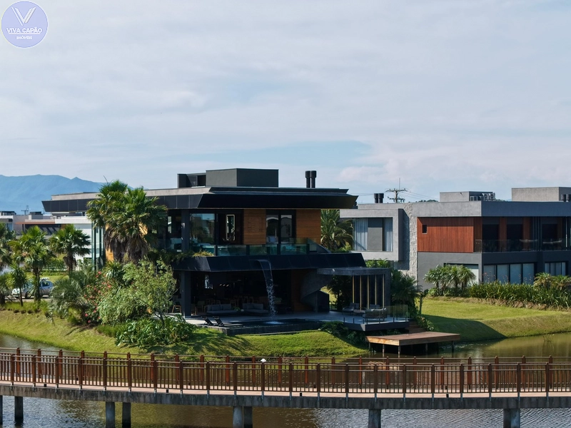 CONDOMÍNIO SENSE CASA ESQUINA DE LAGO À VENDA: 2ª foto da galeria de imagens do imóvel