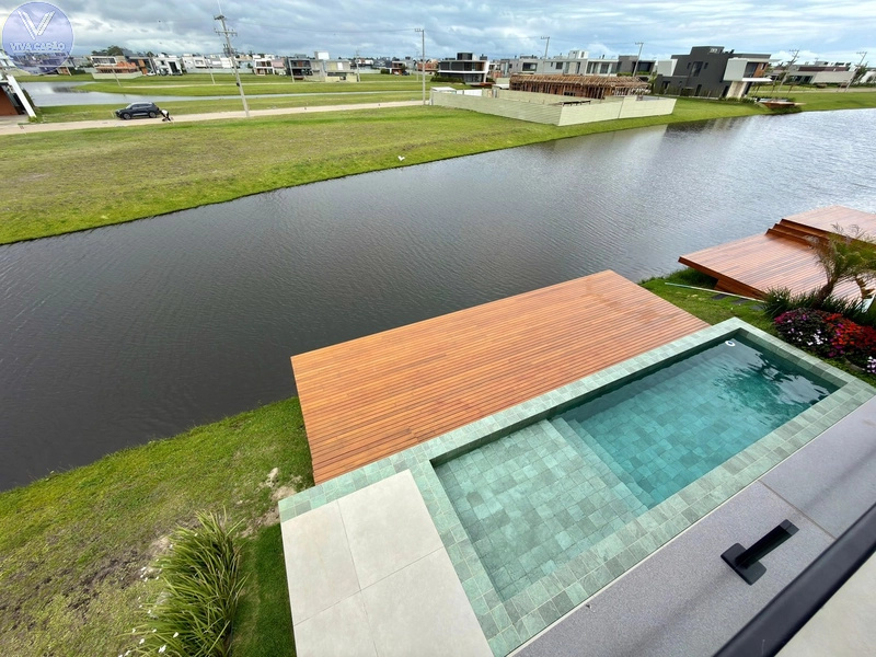 SOBRADO À BEIRA LAGO  ALTO PADRÃO - MOBILIADO & DECORADO: 55ª foto da galeria de imagens do imóvel