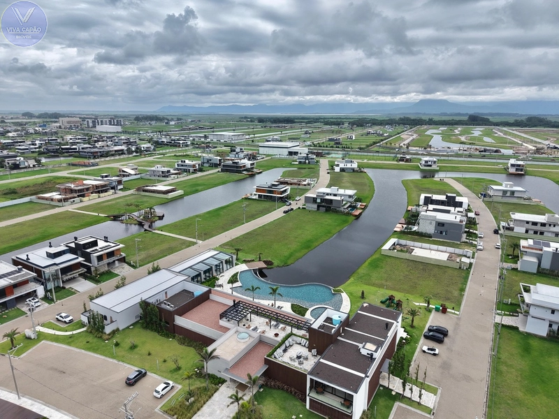 SOBRADO À BEIRA LAGO  ALTO PADRÃO - MOBILIADO & DECORADO: 61ª foto da galeria de imagens do imóvel