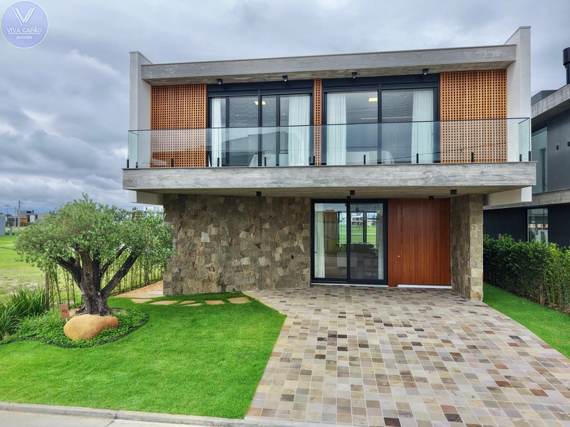 SOBRADO À BEIRA LAGO  ALTO PADRÃO - MOBILIADO & DECORADO