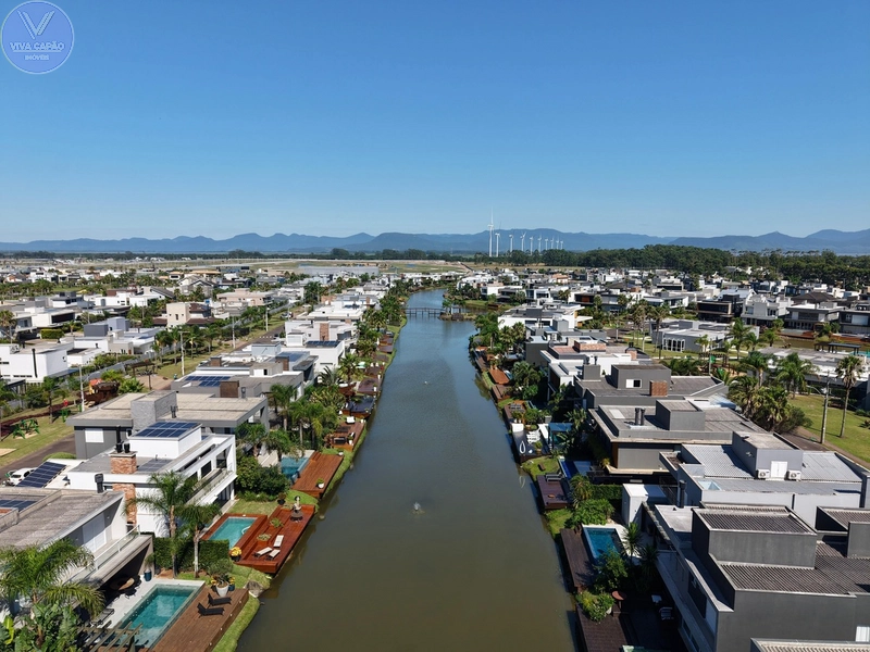 RESIDÊNCIA DE ALTO PADRÃO NO MALIBU – 5 SUÍTES E PISCINA PRIVATIVA: 50ª foto da galeria de imagens do imóvel