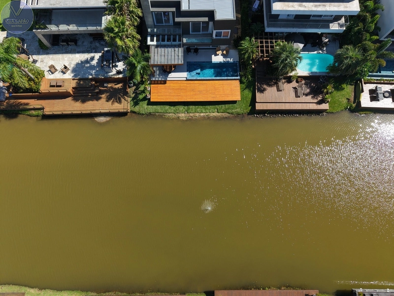 RESIDÊNCIA DE ALTO PADRÃO NO MALIBU – 5 SUÍTES E PISCINA PRIVATIVA: 21ª foto da galeria de imagens do imóvel