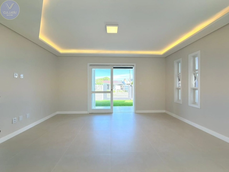 CASA TÉRREA NO CENTRO DE XANGRI-LÁ, FRENTE LESTE, DIVISA COM ATLÂNTIDA: 13ª foto da galeria de imagens do imóvel