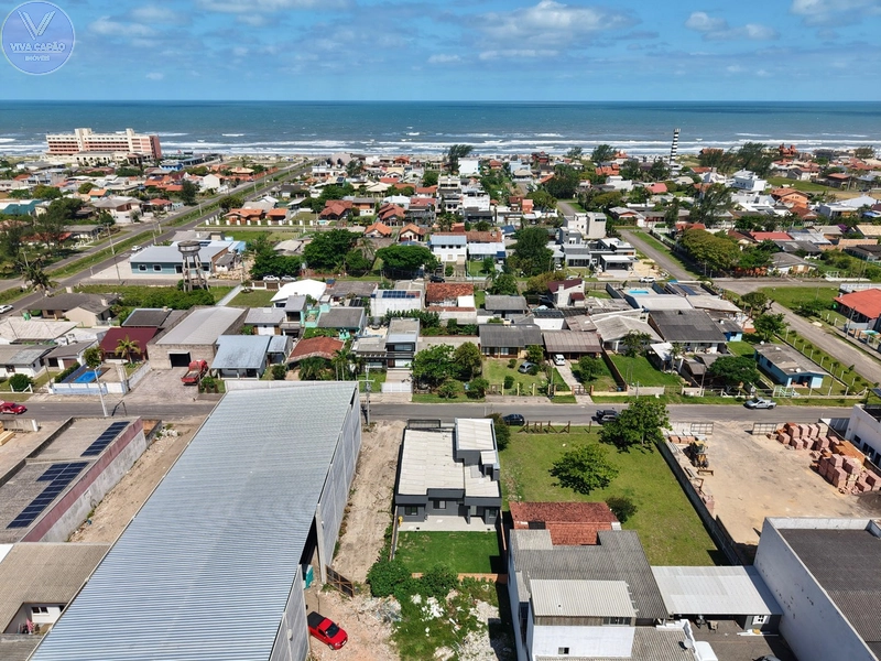 CASA COM 04 SUÍTES NO BAIRRO ARAÇÃO A 300 METROS DO MAR: 26ª foto da galeria de imagens do imóvel