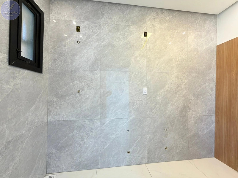 CASA COM 04 SUÍTES NO BAIRRO ARAÇÃO A 300 METROS DO MAR: 16ª foto da galeria de imagens do imóvel