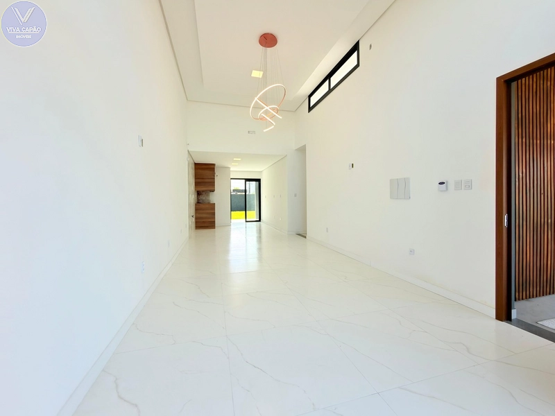 CASA COM 04 SUÍTES NO BAIRRO ARAÇÃO A 300 METROS DO MAR: 5ª foto da galeria de imagens do imóvel