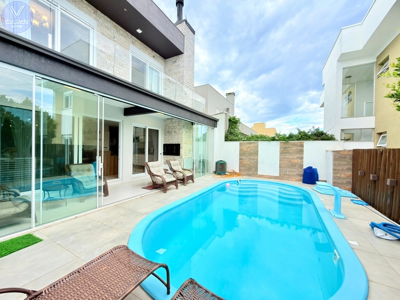 CONDOMÍNIO LAS PALMAS SOBRADO DE ESQUINA À VENDA