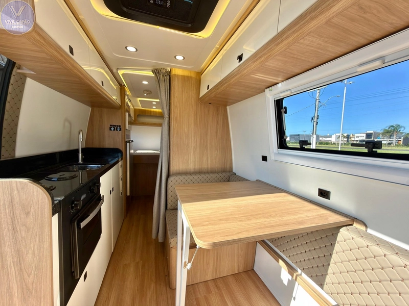 MOTOR-CASA/MICROONIBUS IVECO, IMPECÁVEL: 8ª foto da galeria de imagens do imóvel