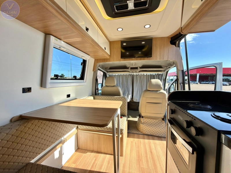 MOTOR-CASA/MICROONIBUS IVECO, IMPECÁVEL: 11ª foto da galeria de imagens do imóvel