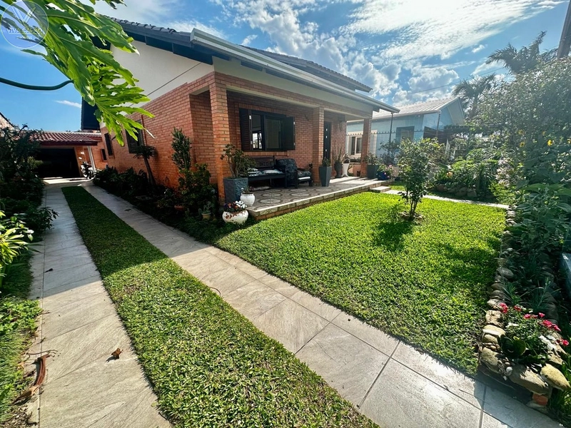 DUAS CASAS NO MESMO TERRENO – 12x28 NA AV. VENÂNCIO AIRES!