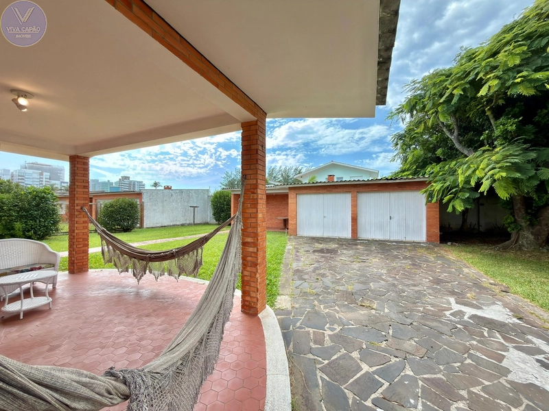 CASA EM ATLÂNTIDA COM DOIS TERRENOS: 1ª foto da galeria de imagens do imóvel