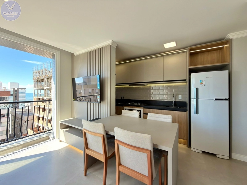 APARTAMENTO À VENDA EM CAPÃO DA CANOA COM SACADA DE FRENTE E VISTA MAR: 5ª foto da galeria de imagens do imóvel